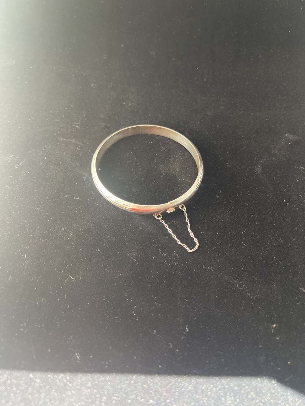 Vintage Sterling Silver Etched Hinged Bangle Bracelet Safety Chain